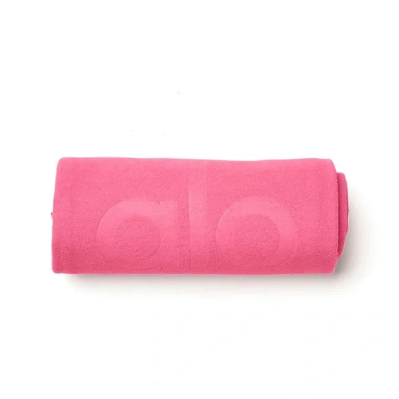 ALO Yoga | Accessories | Performance No Sweat Hand Towel | Poshmark